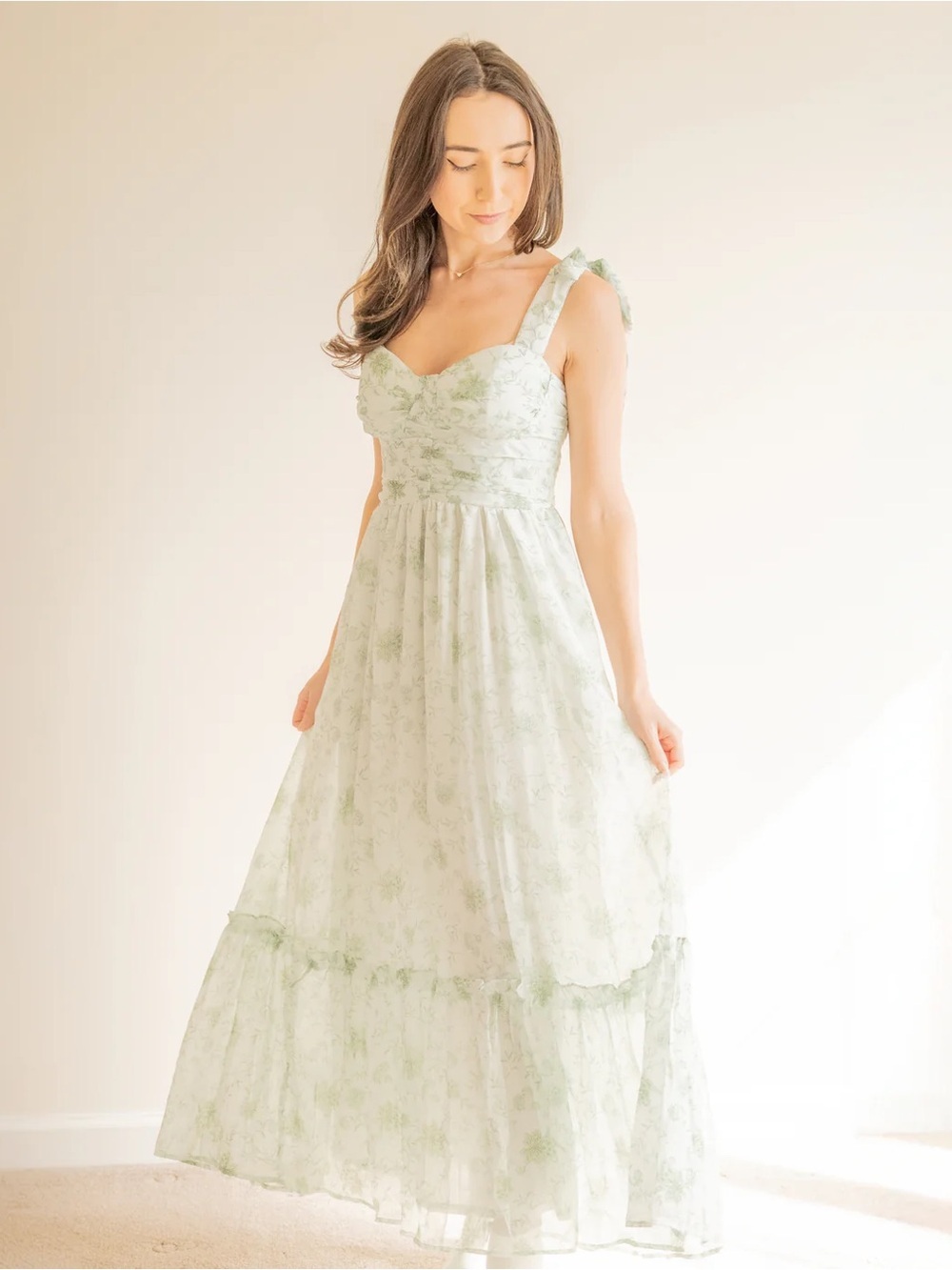 New with tags Blu Pepper Floral Sweetheart Ruched Front Midi Dress